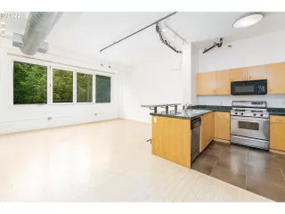 Photo #6: 22582114 Listing 