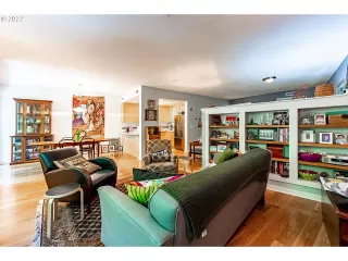 Photo #5: 22583994 Listing