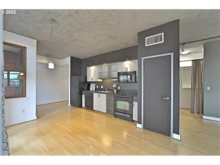 Photo #1: 22584390 Listing