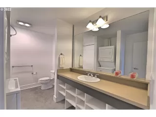 Photo #5: 22584390 Listing