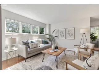 Photo #4: 22584524 Listing