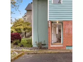 Photo #2: 22585148 Listing 