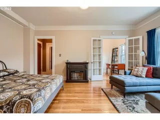 Photo #6: 22586319 Listing