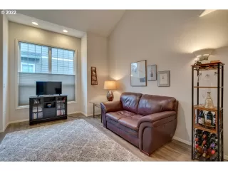 Photo #6: 22587952 Listing