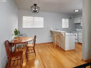 Photo #6: 22587960 Listing