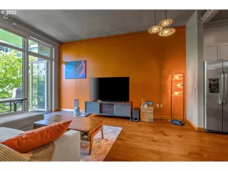 Photo #2: 22588329 Listing