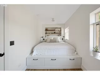 Photo #5: 22588420 Listing