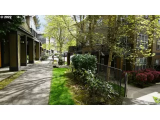 Photo #5: 22588761 Listing