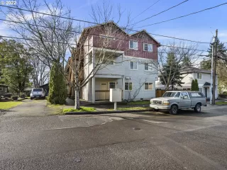 Photo #1: 22589114 Listing