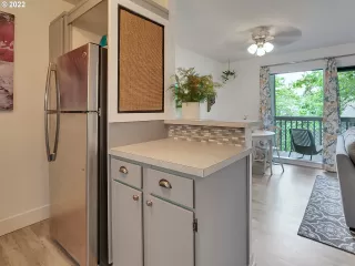 Photo #3: 22589459 Listing