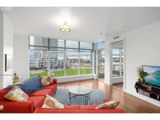 Photo #2: 22591369 Listing