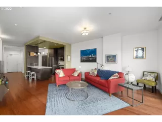 Photo #3: 22591369 Listing