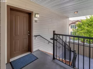 Photo #3: 22591495 Listing