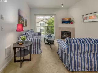 Photo #6: 22591495 Listing