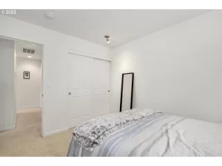 Photo #4: 22591778 Listing