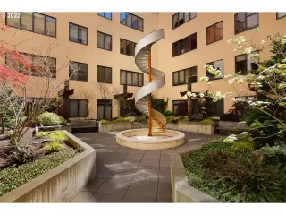 Photo #2: 22592711 Listing