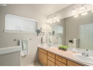 Photo #6: 22593197 Listing