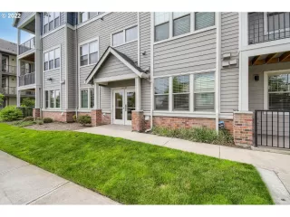 Photo #2: 22593205 Listing