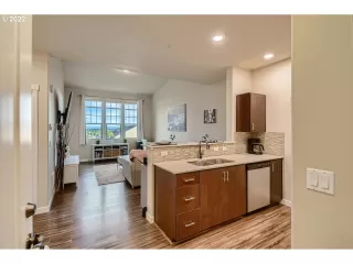 Photo #3: 22593205 Listing