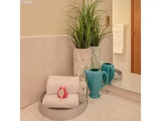 Photo #4: 22594345 Listing