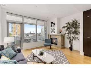 Photo #3: 22594464 Listing