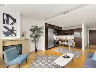 Photo #6: 22594464 Listing