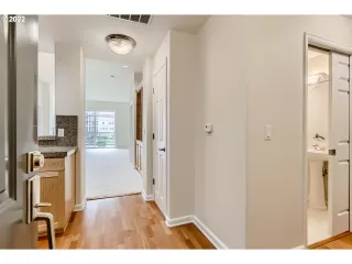 Photo #3: 22594510 Listing