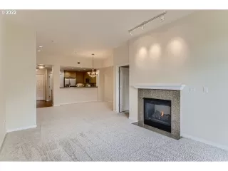 Photo #5: 22594510 Listing