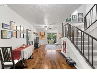 Photo #6: 22595054 Listing