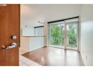 Photo #6: 22597088 Listing 