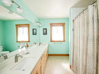 Photo #4: 22599534 Listing 