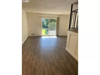 Photo #2: 22599806 Listing