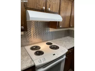 Photo #4: 22599806 Listing