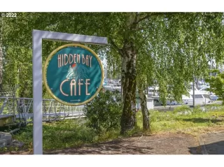 Photo #6: 22599806 Listing