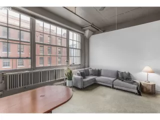 Photo #4: 22600048 Listing 