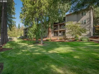 Photo #3: 22600454 Listing