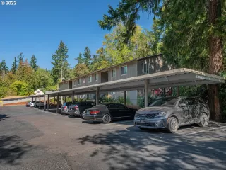 Photo #4: 22600454 Listing