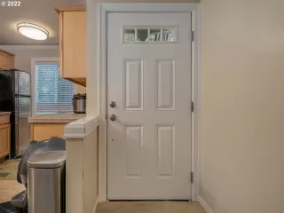 Photo #6: 22600454 Listing