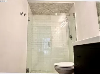 More Details about MLS # 22600516 : 1935 NW HOYT ST