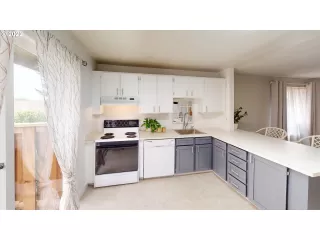 Photo #2: 22600558 Listing