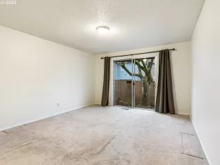 Photo #6: 22600713 Listing