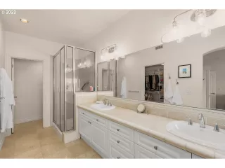 Photo #5: 22601939 Listing 