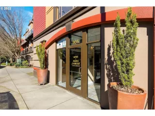 Photo #6: 22601939 Listing 