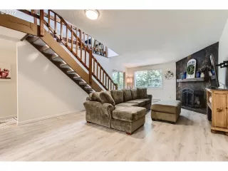 Photo #5: 22604021 Listing