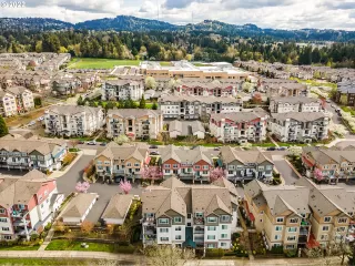 Photo #2: 22605217 Listing