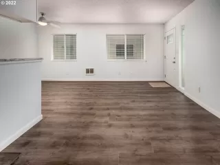 Photo #3: 22606038 Listing