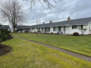 Photo #2: 22606378 Listing