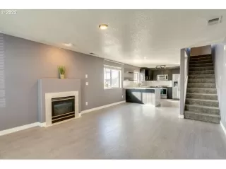 Photo #3: 22606405 Listing 