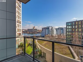 Photo #5: 22607135 Listing 