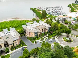 Photo #2: 22607968 Listing